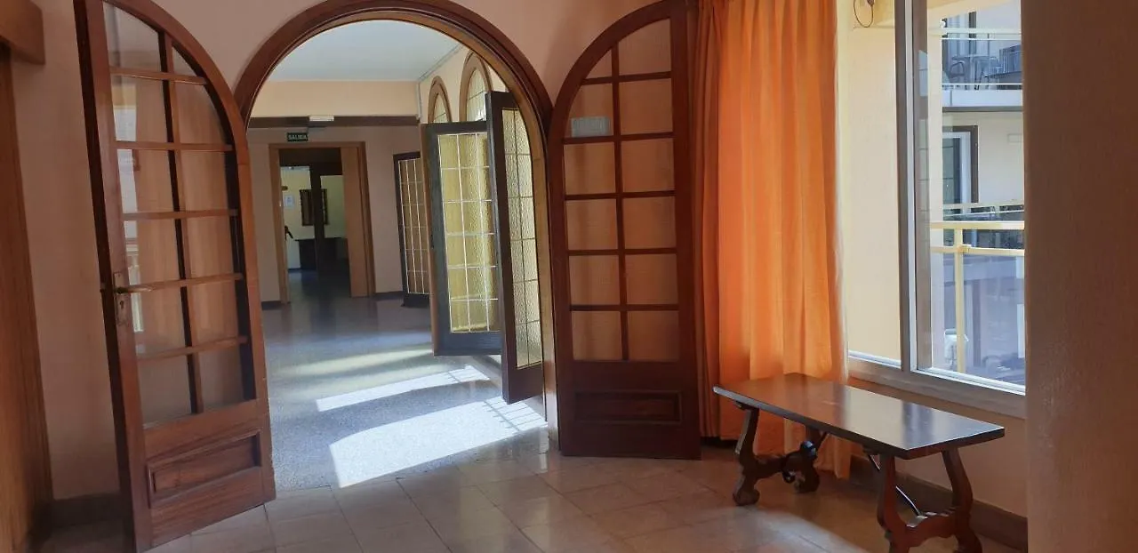יורט דה מאר Hotel Mercedes
